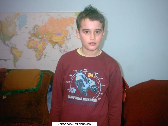 nick: aproape 13
oras: pe server: sincer 2-3 no
id mess: mai avut admin pana acum? : nu. cerere