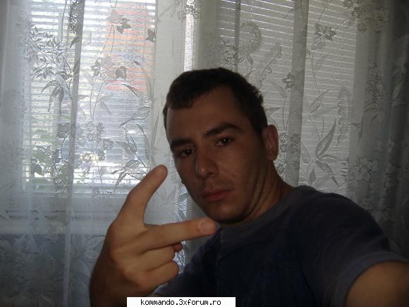 pai cum frate milkman ala joaca cu wall si tu joci pe server pentru a ramane in top?? :-??
sa mor